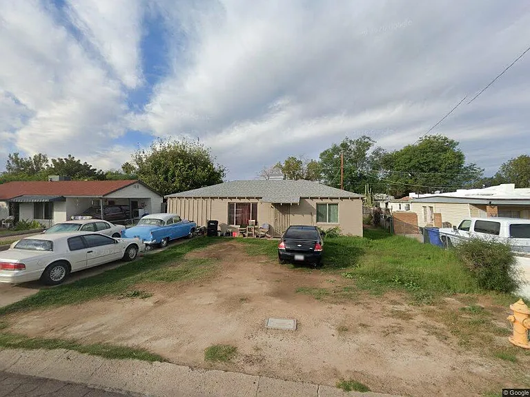 5802 S 13th Ave — Photo 1