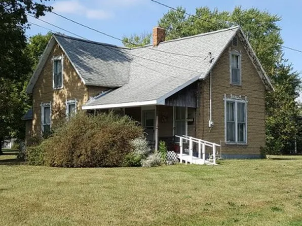 103 NE 9th St, Casey, IL 62420