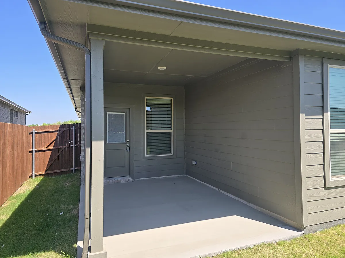 Building Photo - 7709 Tuscarora Dr