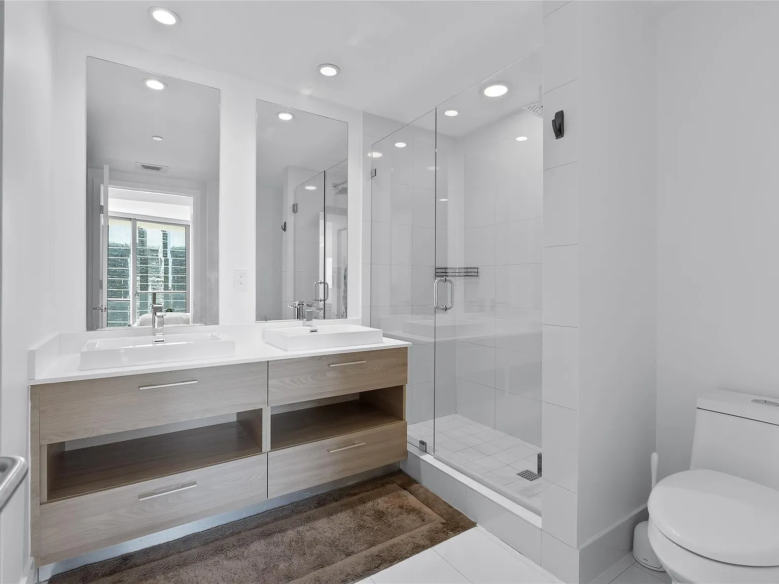 1 bed, 880 sqft, $4,850 — Photo 4