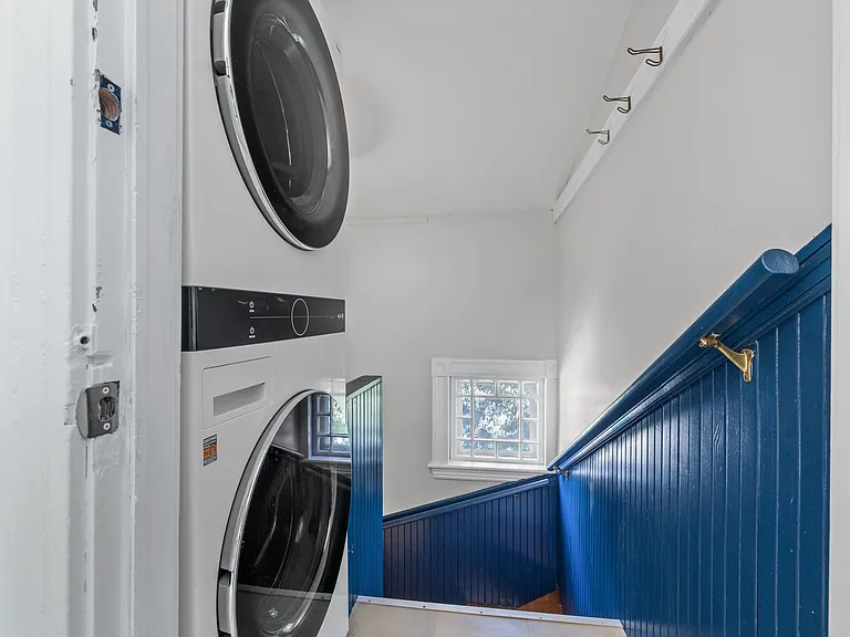 55 Hawthorne St #2 — Photo 10