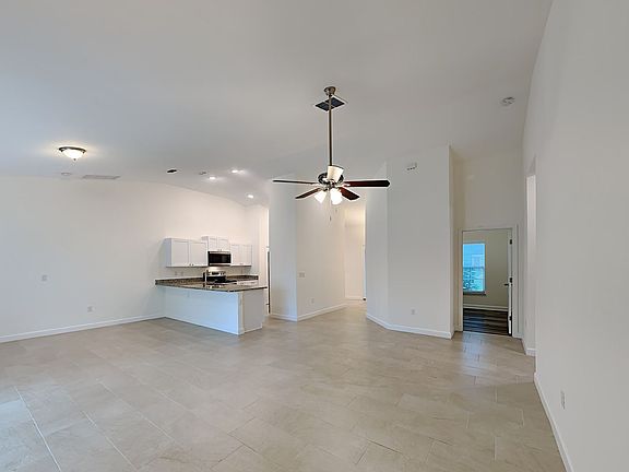 3rd image of 507 Kingfisher Dr