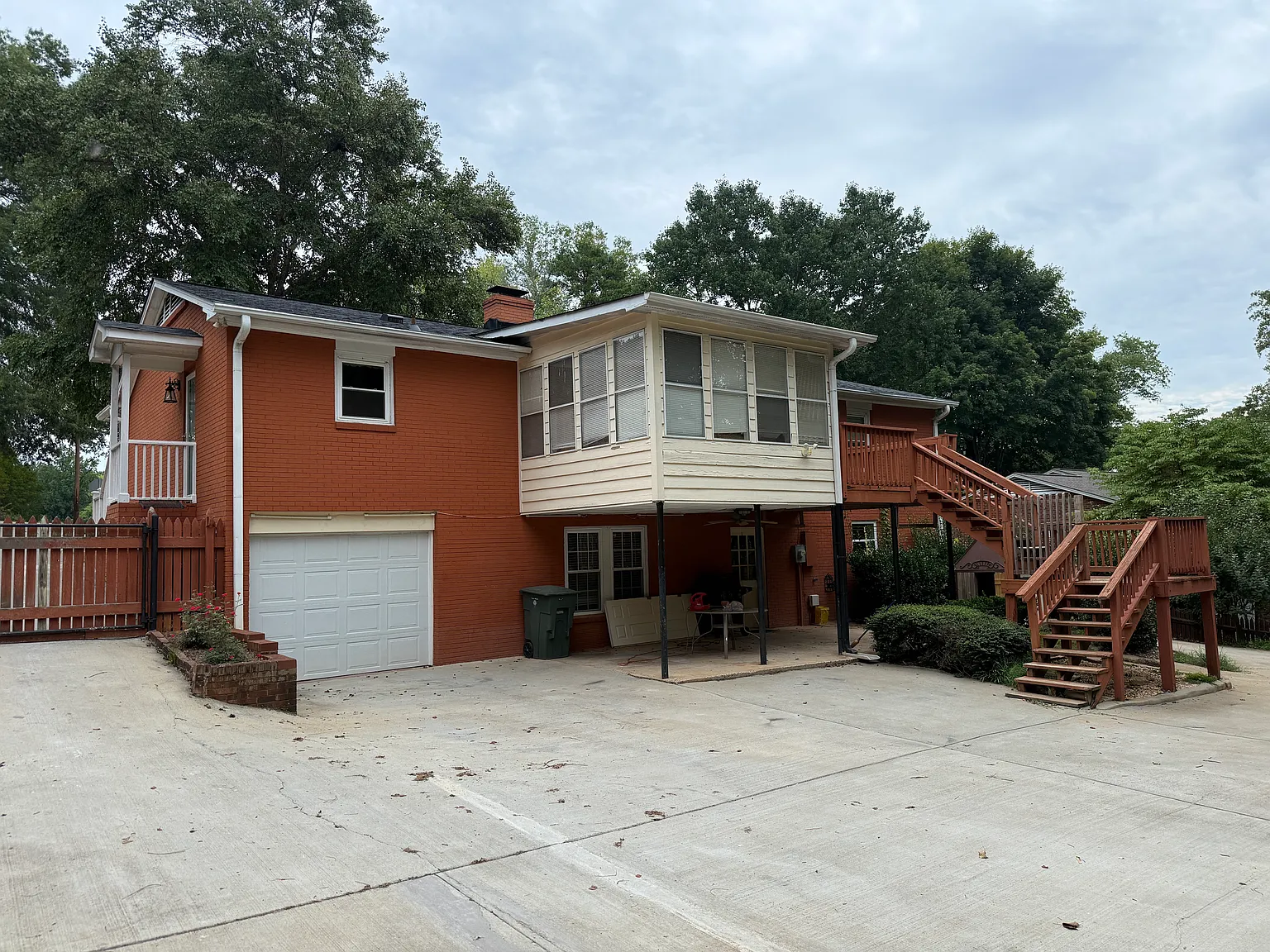 3 bed, 1734 sqft, $2,100 — Photo 4