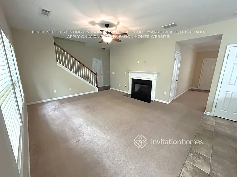 2565 Beal St — Photo 3