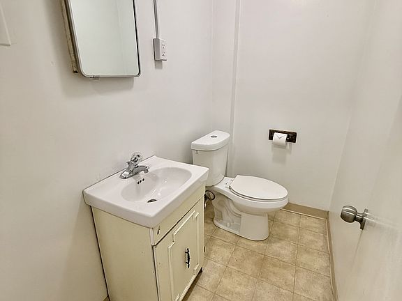 3rd image of 635 3rd Ave APT 1