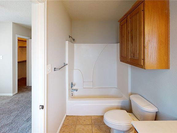 4th image of 2312 Cornell Dr