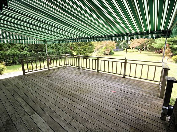 3rd image of 190 Cambon Ave