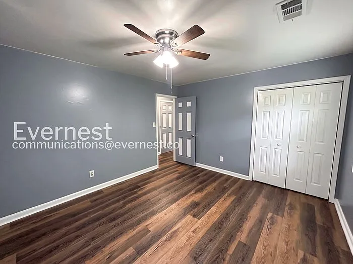 387 Annie St — Photo 11