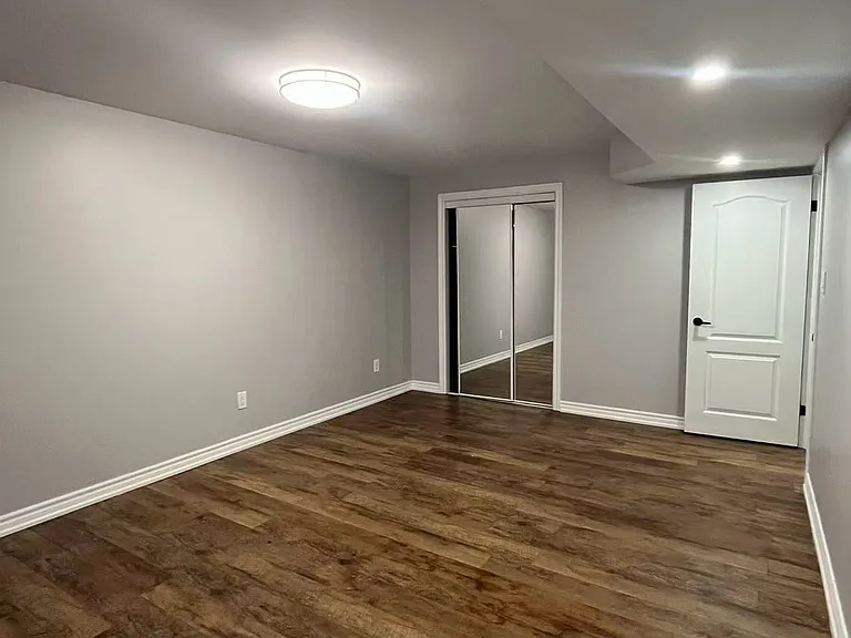 391 Peter Rupert Ave #BASEMENT — Photo 6