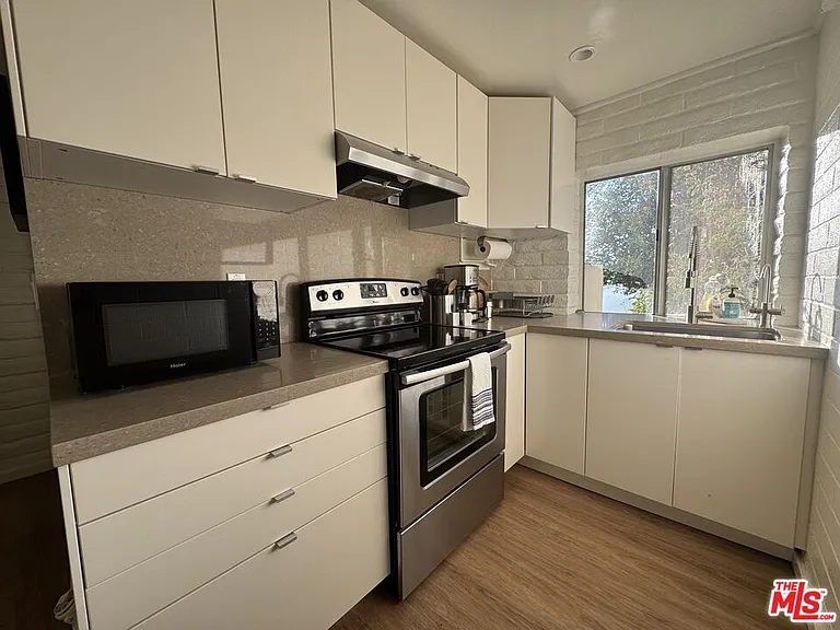25202 Piuma Rd — Photo 34
