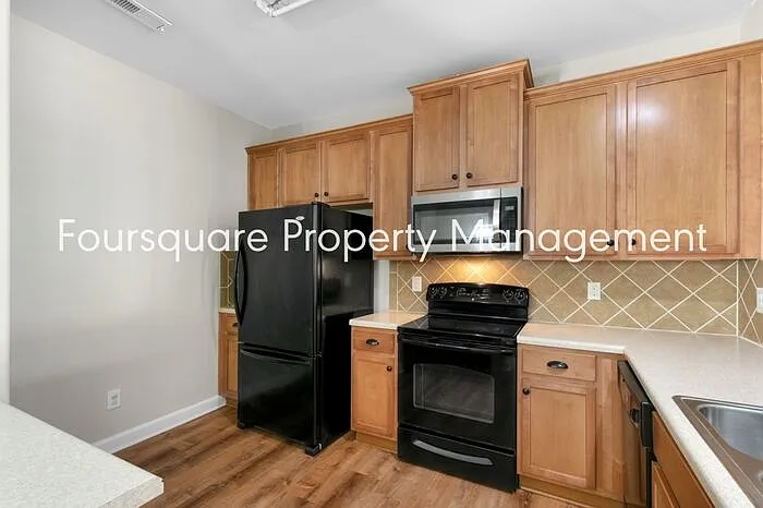 6143 Neuse Wood Dr — Photo 16