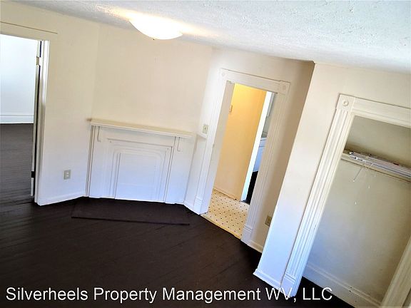 4th image of 1712 Beaver St #A