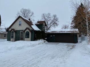 936 Arnold Ave N, Thief River Falls, MN 56701