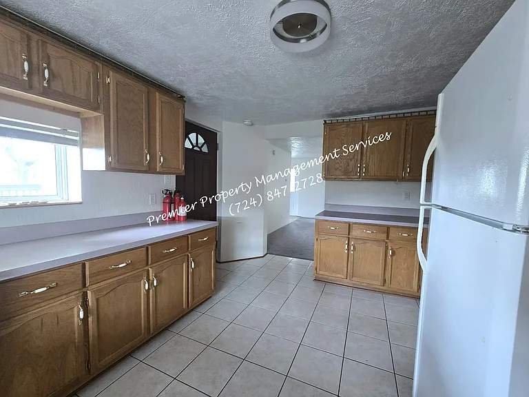 455 E Jefferson St — Photo 14