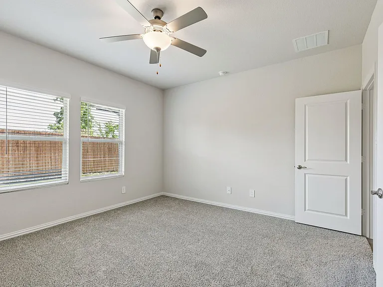 606 Travine Dr — Photo 18