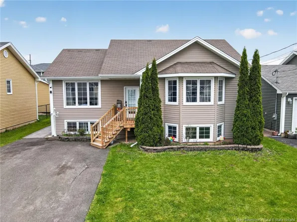 9 Monique St, Moncton, NB E4P 0M5