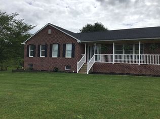 6903 Cornerstone Ct, Warrenton, VA 20187