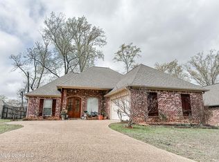 121 Remington Cv, Madison, MS 39110