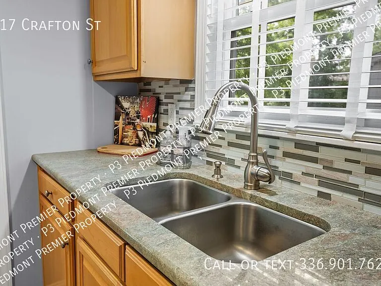 317 Crafton St — Photo 12