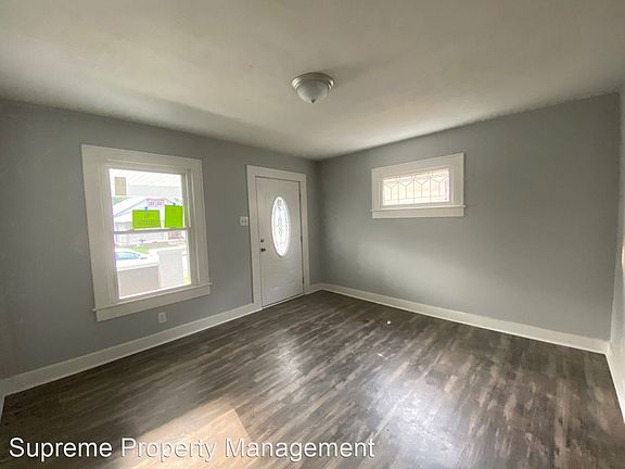5th image of 1436 N Belleview Pl