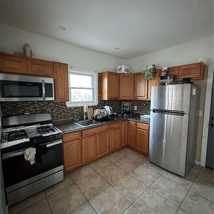 202 E Heman St #1A