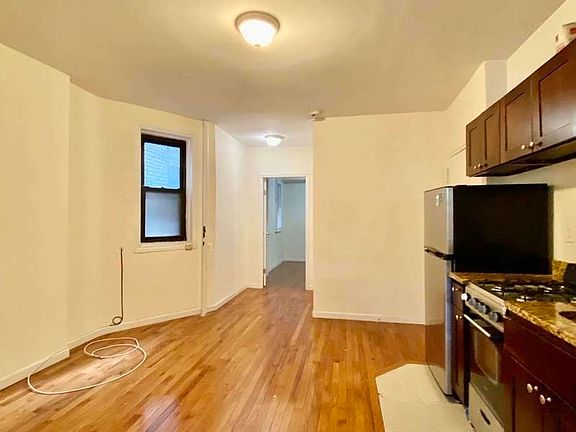 4th image of 162 E 88th St APT 8