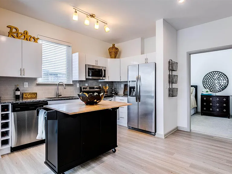 East 51 At Rocketts Landing — Photo 25