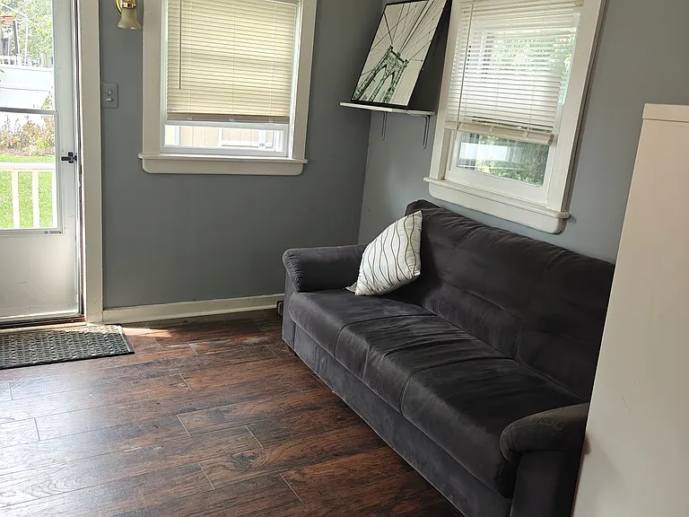 101 Walnut St #B — Photo 5