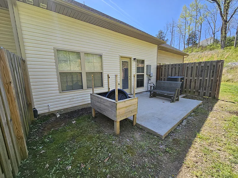 9001 Brixworth Ct — Photo 28