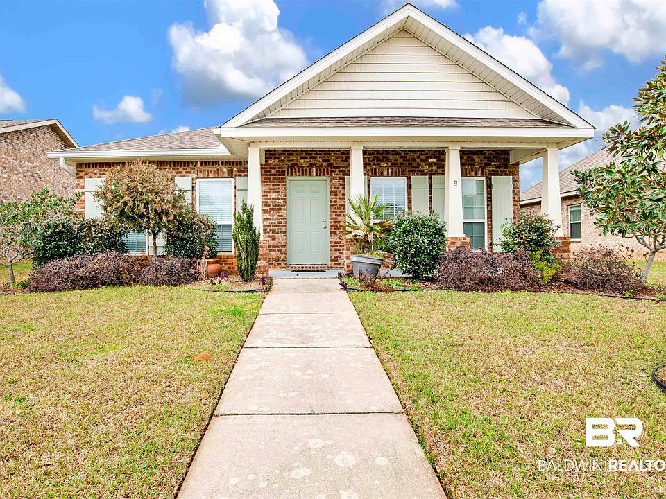 1st image of 23895 Devonfield Ln