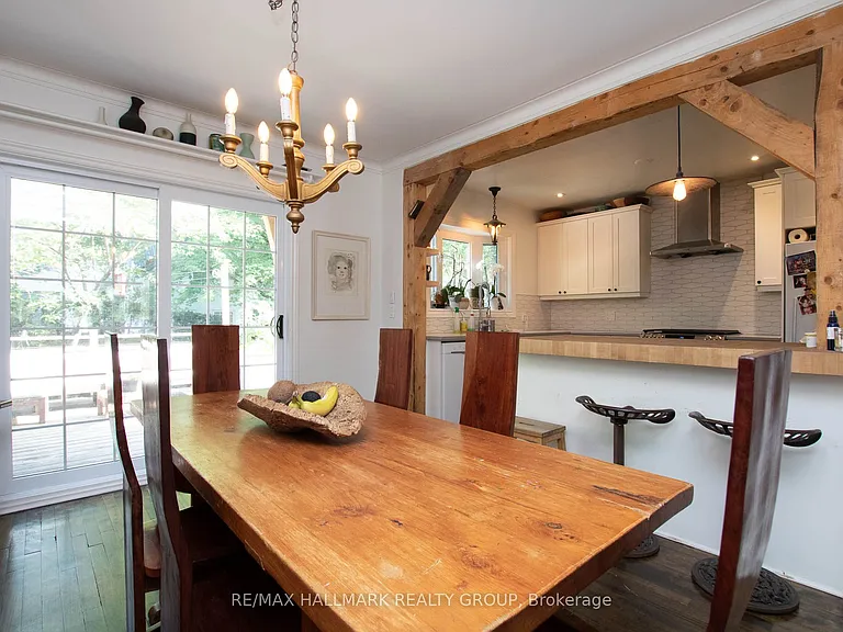 42 Glengarry Rd — Photo 8
