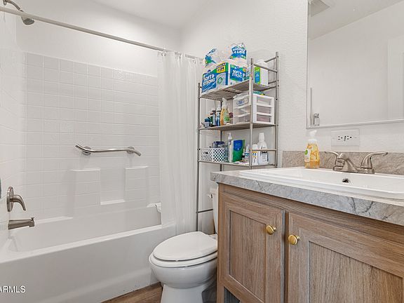 5th image of 2060 N CENTER Street #183