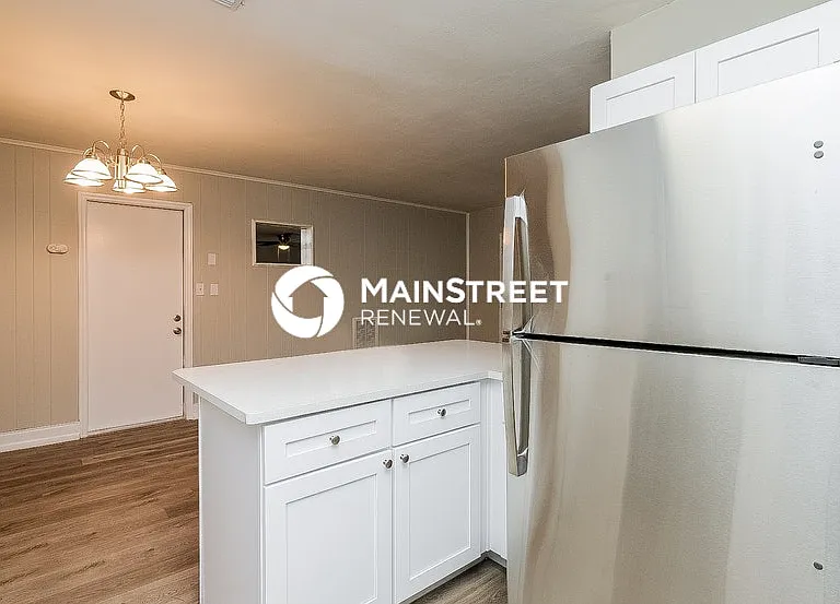 2447 Whitman St — Photo 8