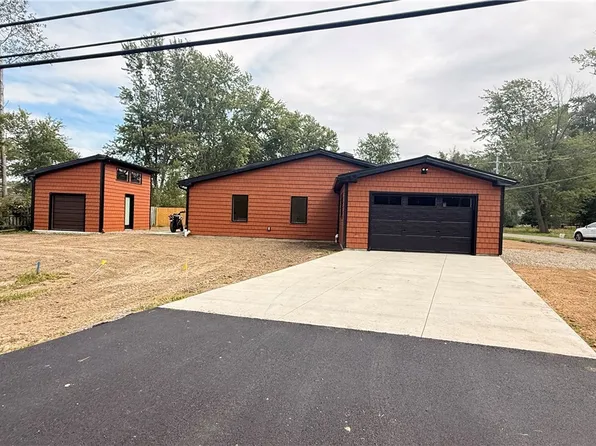 140 Rosewood Ave, Angola, NY 14006