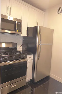 Rented by Oxford Property Group | media 16