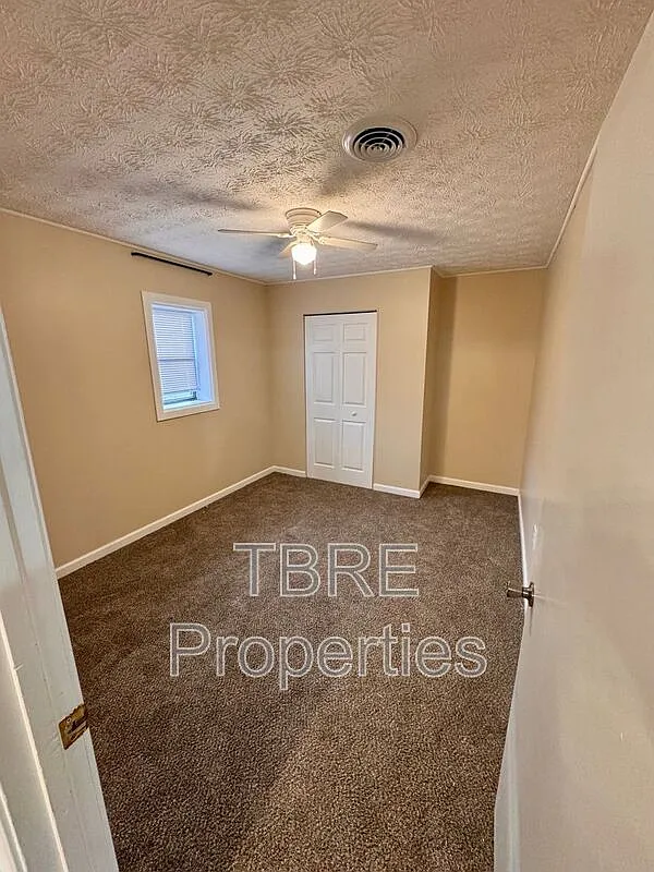 2 bed, 1.0 bath, 800 sqft, $900 — Photo 4