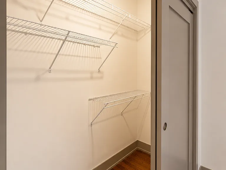 1902 W Pratt Blvd #B-1 — Photo 13