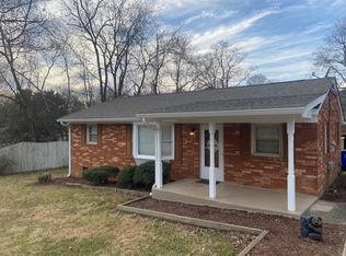 1728 Riverside Dr, Hillsborough, NC 27278