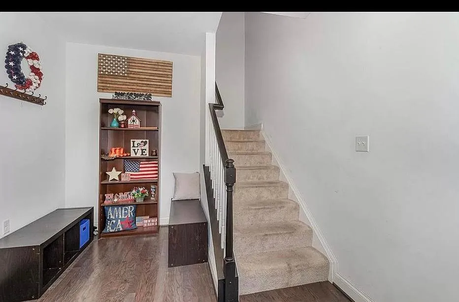 3276 Katie Way — Photo 2