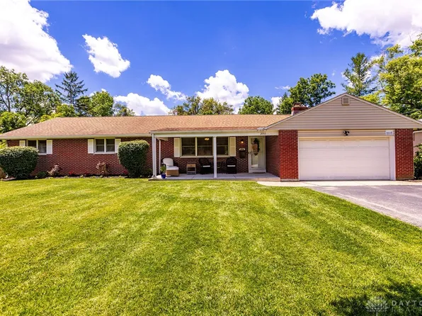 2097 Bonnie Dale Dr, Bellbrook, OH 45305
