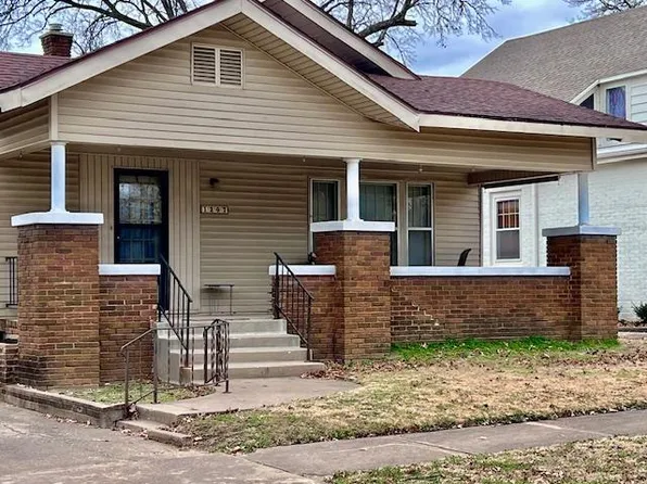 1207 W 4th St, Coffeyville, KS 67337