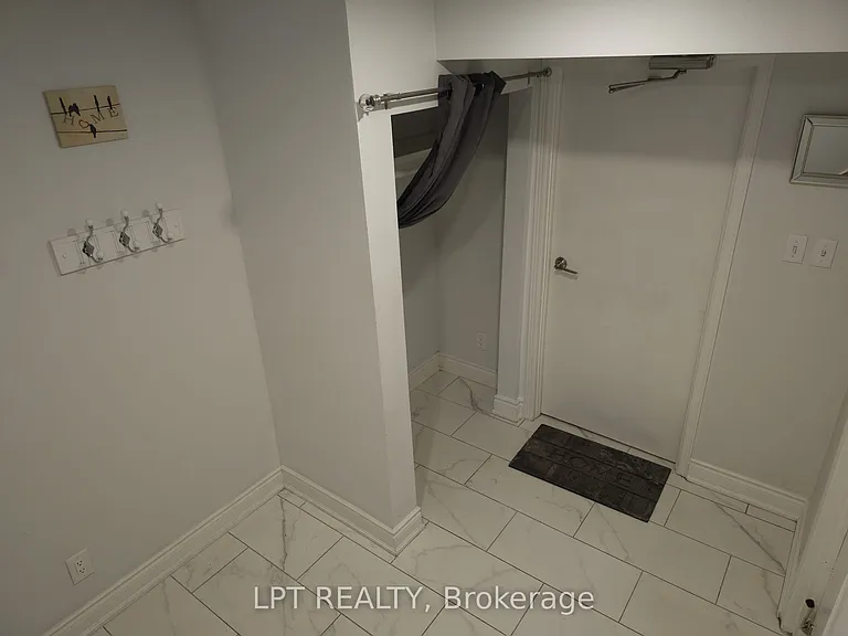 9 Michigan Ave #LEGAL BASEMENT APART — Photo 34