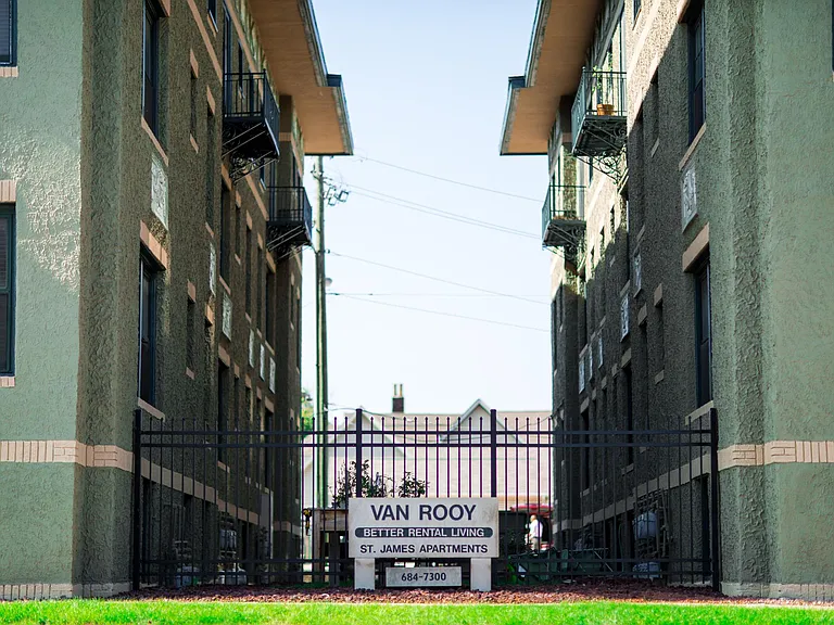 Historical St. James — Photo 12