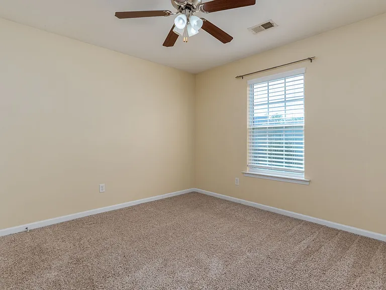 262 Whitton Ln — Photo 17