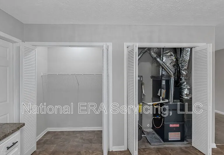 321 Summerwood Ln — Photo 12