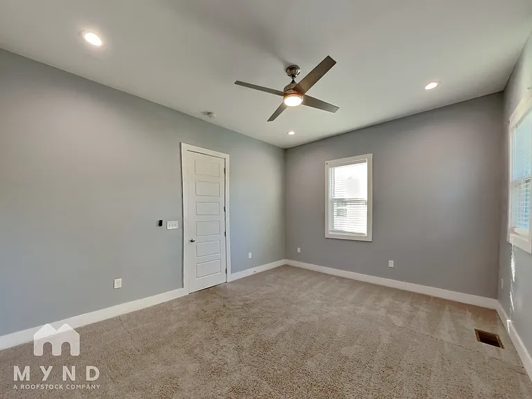 629 Windsor St SW — Photo 16