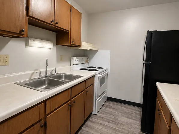 310 Division St, 310 Division St APT 202, Elkhart, IN 46516