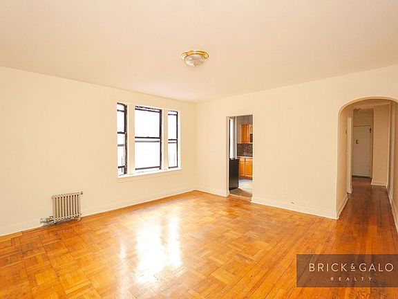 5th image of 56 Fort Washington Ave APT 4