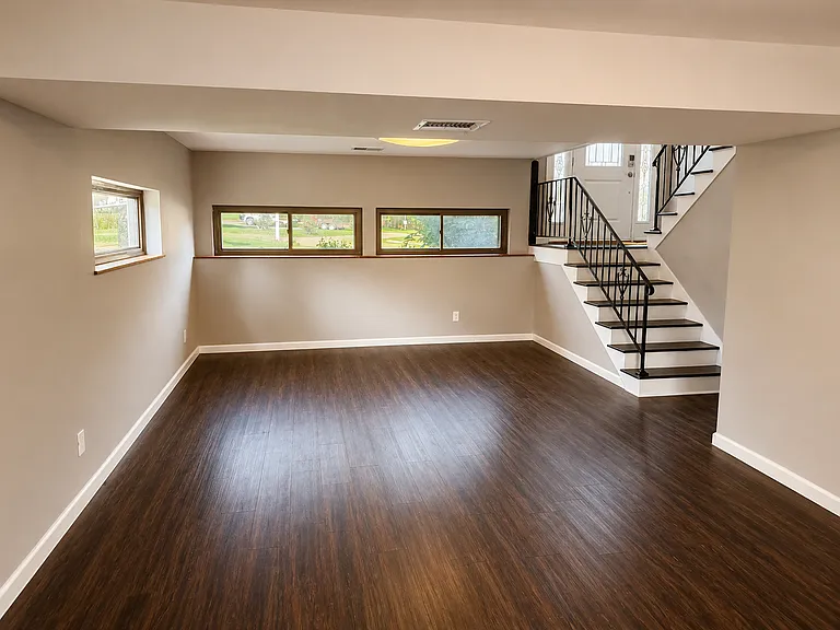 9843 Briarstone Dr — Photo 24