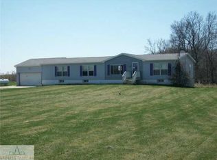 4042 Apple Dr, Eaton Rapids, MI 48827